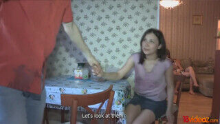 Tinédzser amatőr orosz fiatal párok gruppenbe hancuroznak - Erocenter.hu