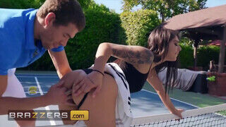 Gina Valentina kufferjét a tenisz edző dugja meg - Erocenter.hu