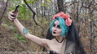 Halloween Cosplayes lány segg lyukba reszelve az erdőben - Erocenter.hu