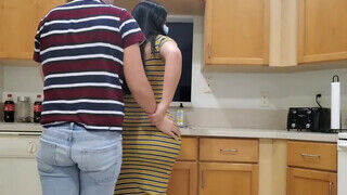 Gigantikus popsikás kolumbiai maszkos házaspár a konyhában bekúrva - Erocenter.hu