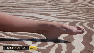 Kimber Veils a sovány fullos suna a sivatagban közösül a bajszos sráccal - Erocenter.hu