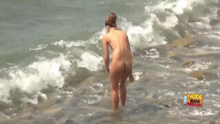Amatőr nudista swinger gruppen szex a parton - Erocenter.hu