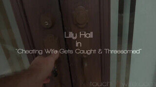 Lilly Hall a tinédzser szívdöglesztő bazinagy tőgyes megbaszott háziasszony - Erocenter.hu