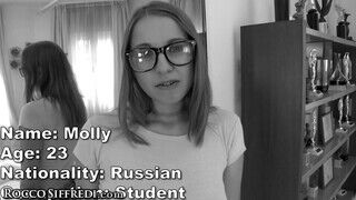 23 éves fősulis orosz tinédzser kisasszony megy el Rocco Siffredihez egy durva casting forgatás dugásra. - Erocenter.hu