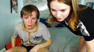 Tini amatőr 18 éves tinédzser pár a webkamerába hancuroznak - Erocenter.hu