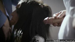 A tini fiatal spanyol kisasszony Emily Willis punciját a dokik kúrják - Erocenter.hu