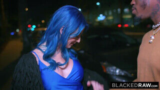 Jewelz Blu a kék hajú csöcsös picsa hotelba kefélteti magát - Erocenter.hu