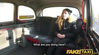 Angel Emily a francia tinédzser kéjnő engedi a taxisnak, hogy a punciját jól megdugja - Erocenter.hu