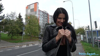 Ania Kinski a szenvedélyes méretes cickós milf közösül a pornó ügynökkel - Erocenter.hu