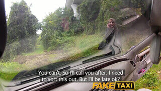 Samantha Jolie  a szöszi milf bekapja a taxis faszát egy ingyen fuvarért - Erocenter.hu