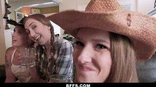 Három perverz tinédzser texasi cowgirl picsa kufircol egy jót - Erocenter.hu