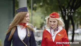 Lika Star és Marilyn Crystal a szexfüggő légi utaskísérők segg lyukba rakva - Erocenter.hu