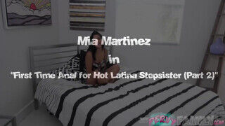 Mia Martinez a pici édes, aki bevállalja a nevelő tesójával - Erocenter.hu