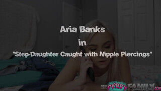 Aria Banks a kicsike mellű fiatal pipi és a brutális faszú nevelő fater - Erocenter.hu