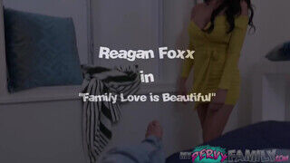 Reagan Foxx a hancúrozni akaró mostoha anya ki volt már éhezve a nevelő fia faszára - Erocenter.hu
