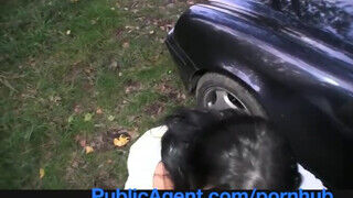 Amatőr fekete hajú karcsú kiscsaj megdolgozva a kocsiban - Erocenter.hu