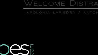 Apolonia Lapiedra a tetszetős latina fiatal csajszi korosabb palival kúrel - Erocenter.hu