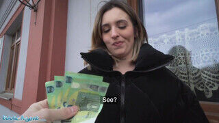 Myss Alessandra a kolosszális mellű kitetovált lány pénzért dugható - Erocenter.hu