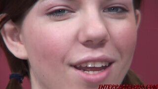 Nina Stevens a cuki tinédzser tinédzser kisasszony méretes farokkal megrakva - Erocenter.hu