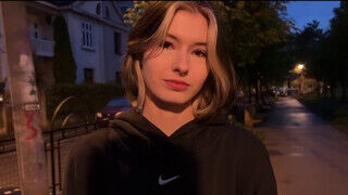 Cutie Kim a 18 éves orosz nőci meghágva hátulról - Erocenter.hu