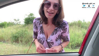 Tara Summers a csöcsös amatőr csajszi a kocsiban cidázza a pasiját - Erocenter.hu